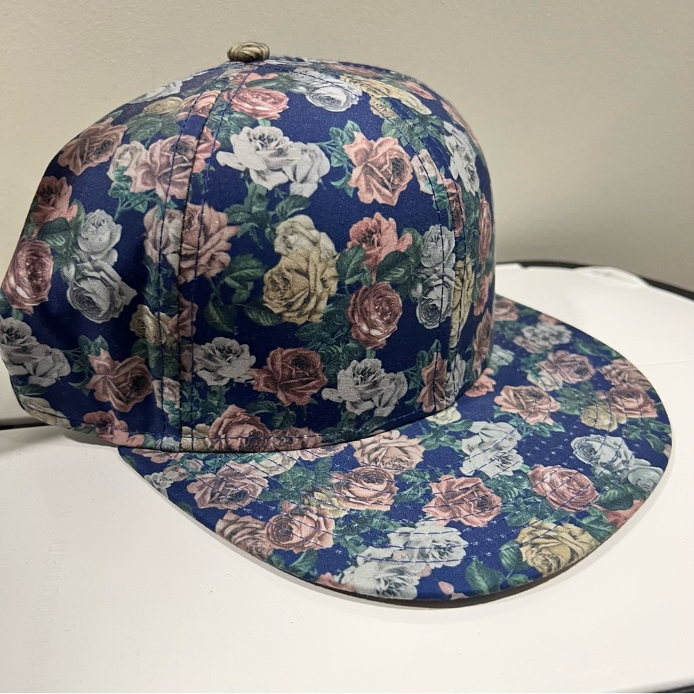 Floral snapback topman